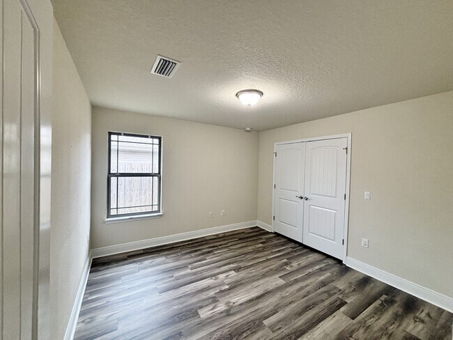 Building Photo - 5143 Carmell Ridge Cir