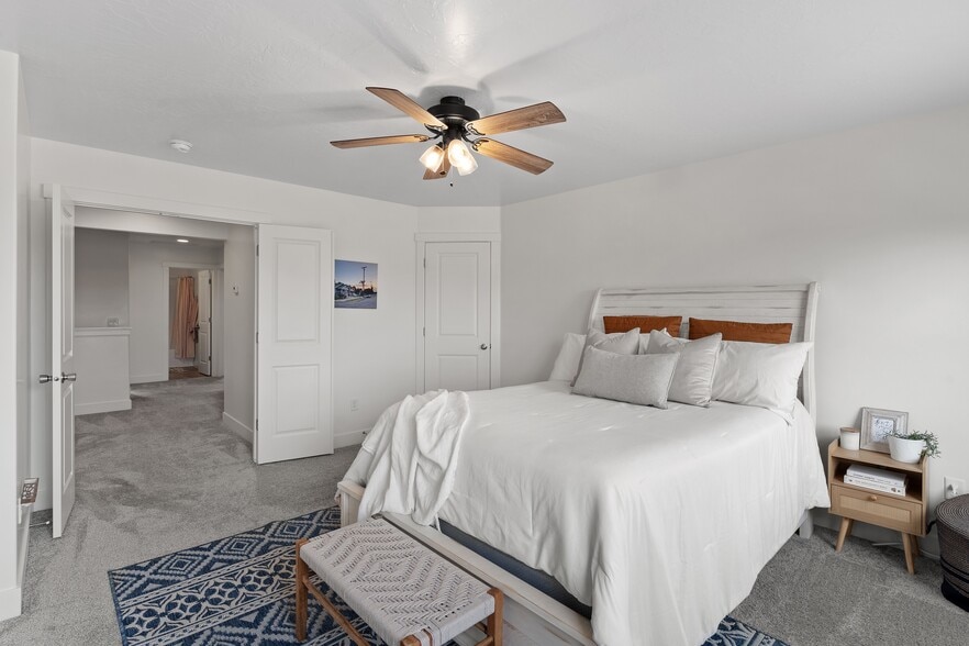 Building Photo - 5862 S Challenger Way