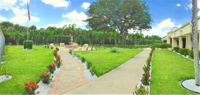 Building Photo - 709 Lori Dr