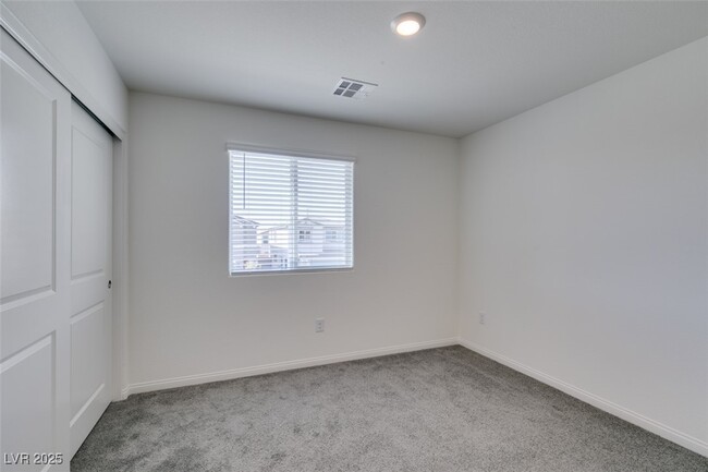 Building Photo - 2646 Snapdragon Fls Ave