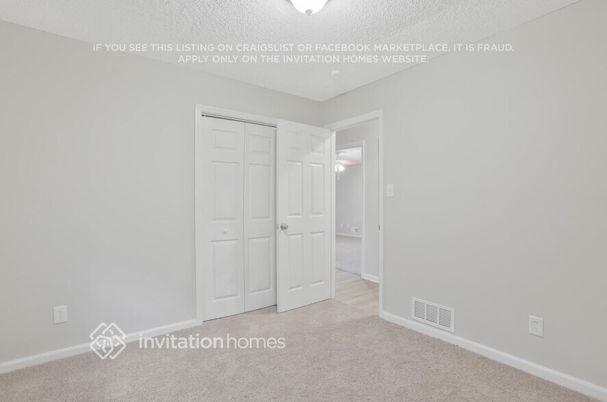 Building Photo - 3269 Moravia Dr