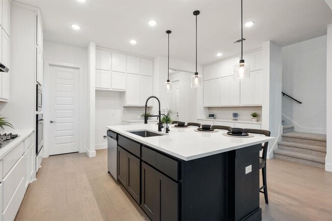 Building Photo - 2240 Sawdust Dr