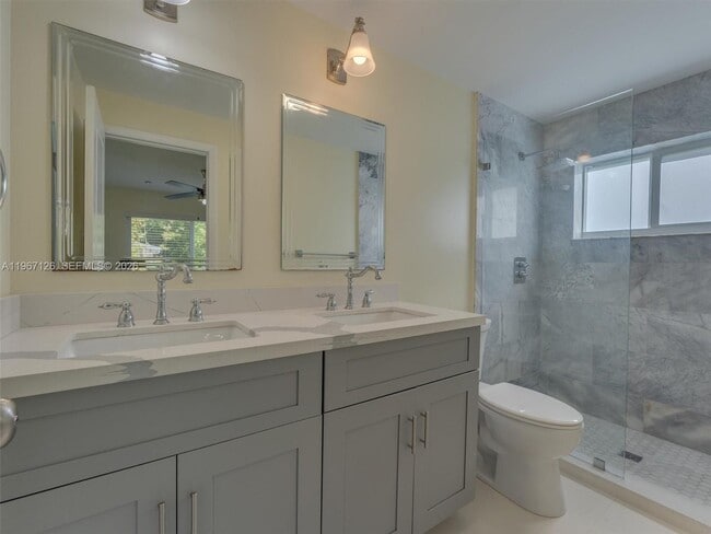 Building Photo - 6520 SW 63rd Ct