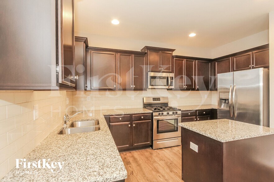 Building Photo - 2419 Tallet Trace