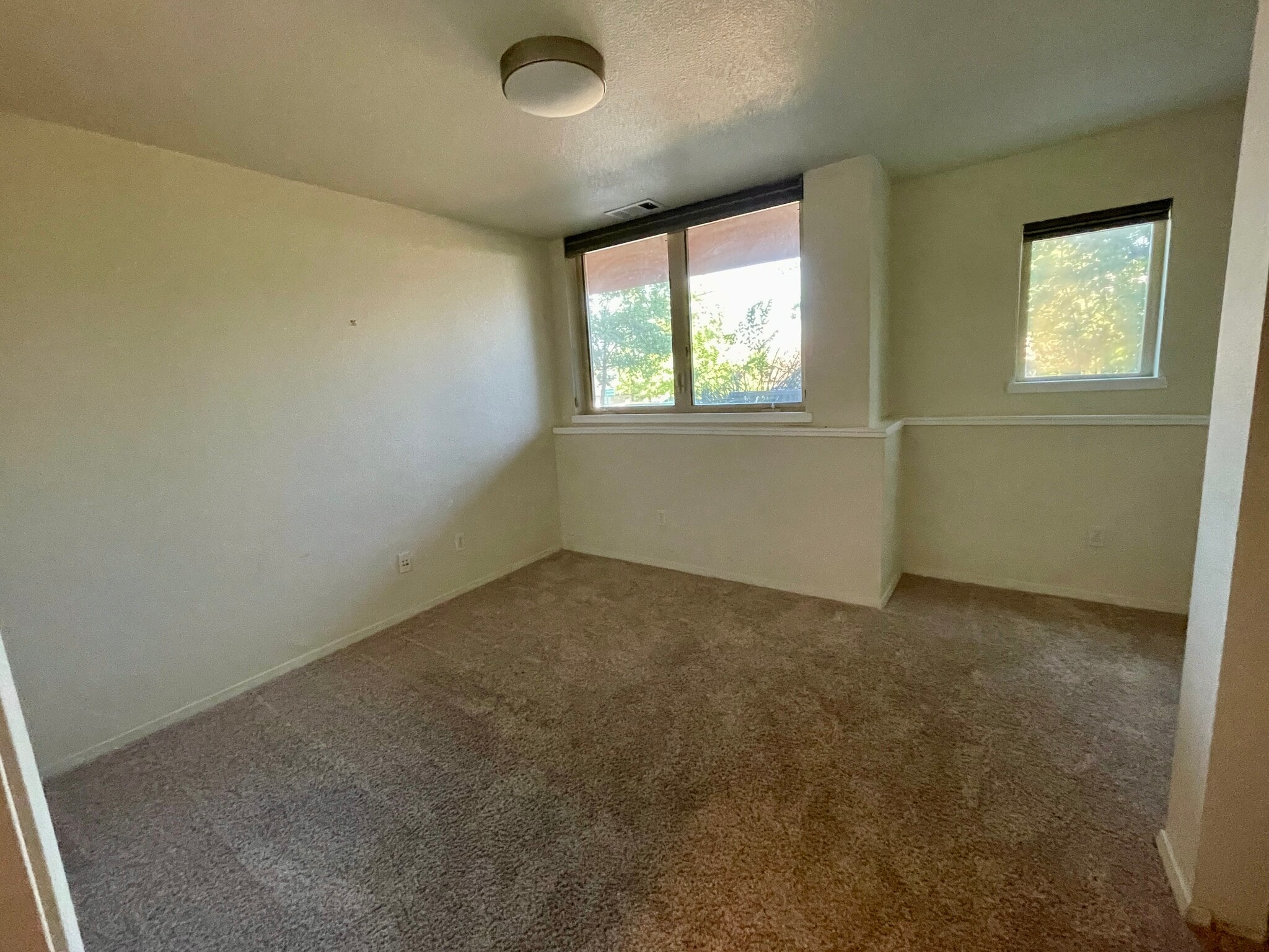 Second bedroom - 155 University Ter