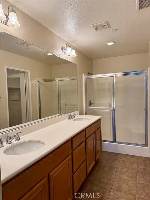 Building Photo - 9441 Barstow Dr