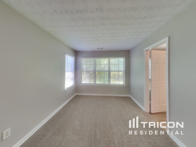 Building Photo - 125 Addy Ln