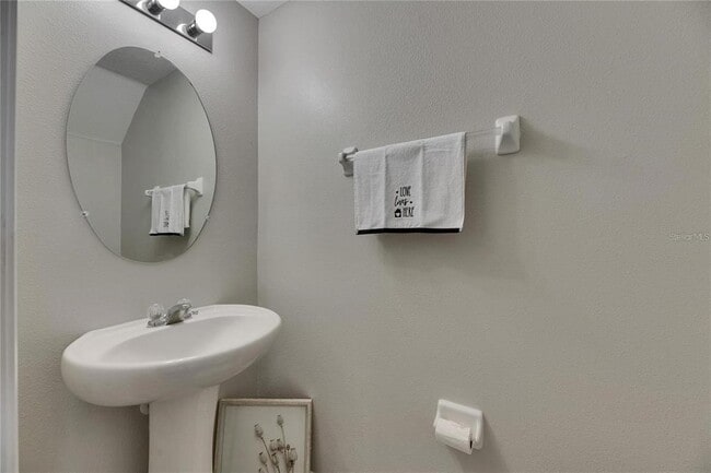 Building Photo - 12952 Utopia Gdns Wy