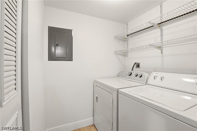 Building Photo - 9570 Green Cypress Ln