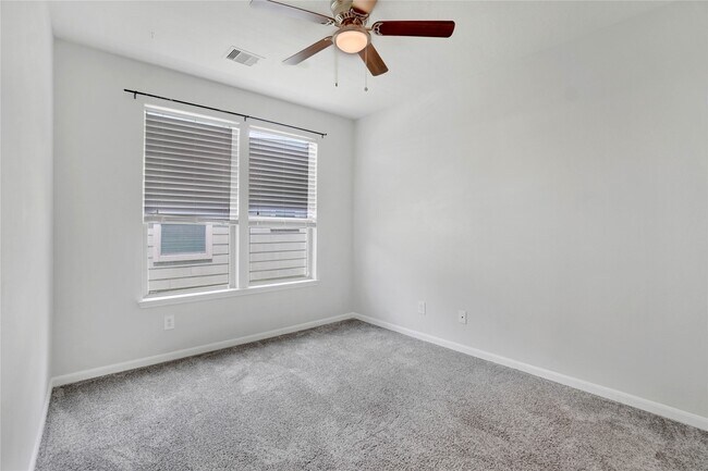 Building Photo - 10514 Kentington Oak Dr