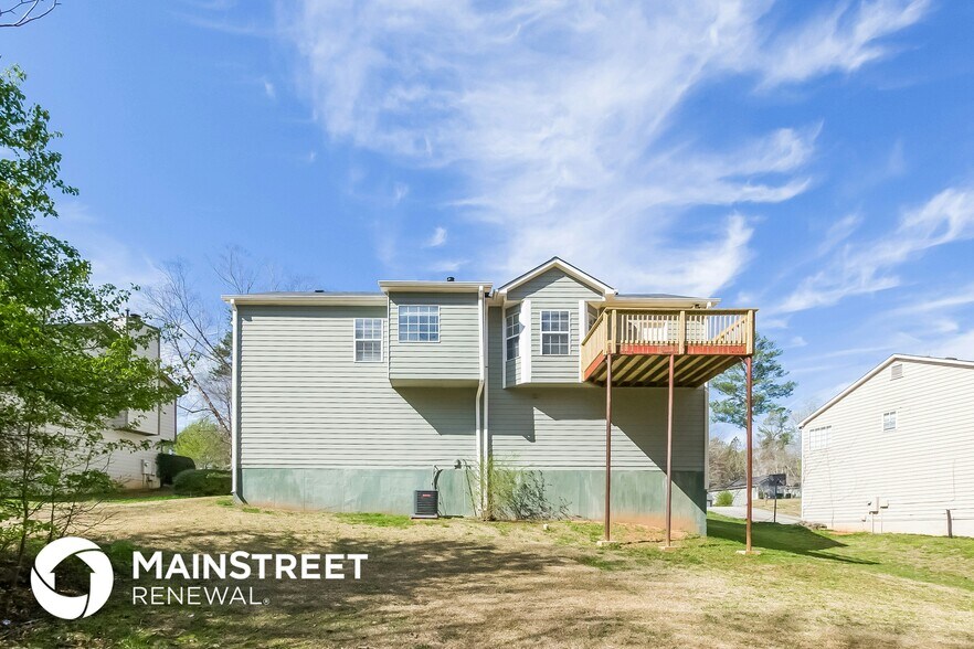 Building Photo - 7370 Hunters Ridge Dr