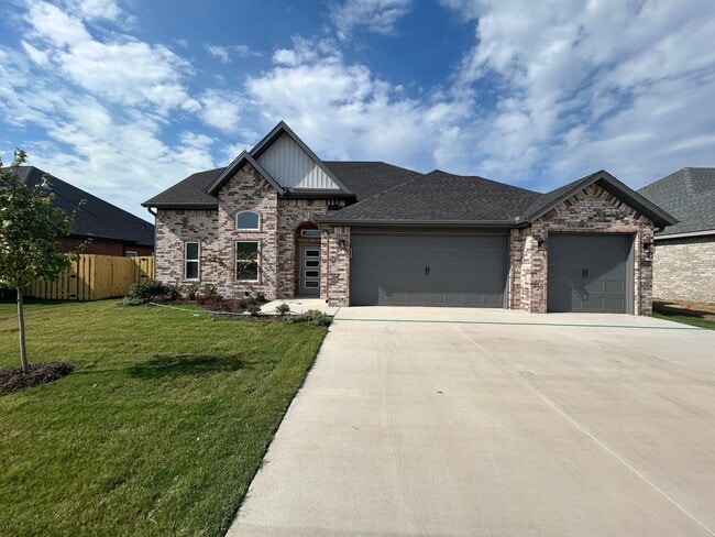 Primary Photo - Beautiful Modern Home in Pea Ridge!