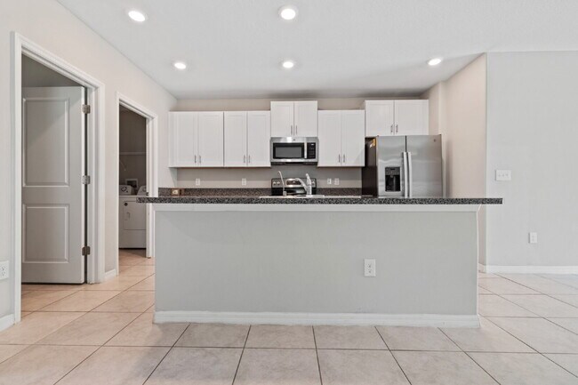 Building Photo - 7205 Ronnie Gardens Ct