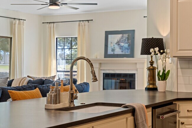 Building Photo - 3244 Cobblestone Dr