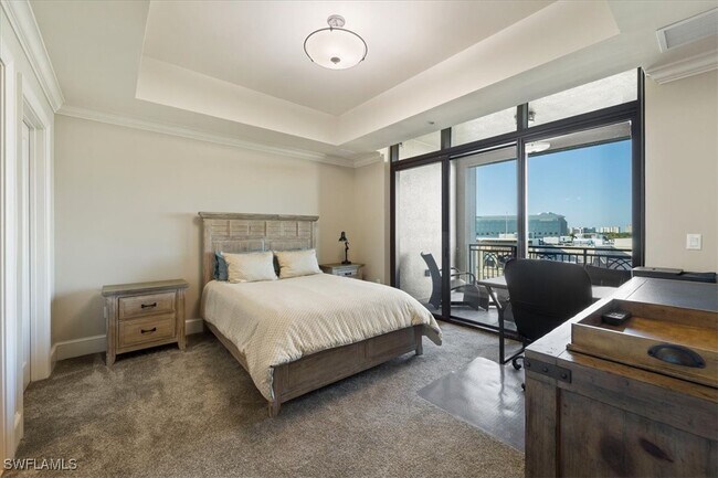 Building Photo - 9115 Strada Pl