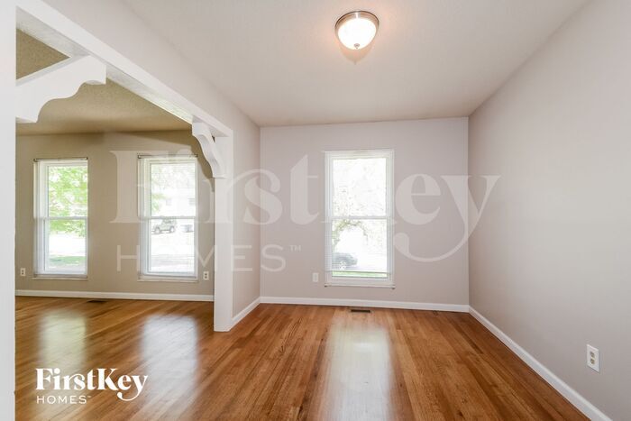 Building Photo - 4610 Chippewa Way