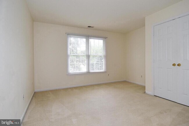 Building Photo - 47313 Grandview Pl