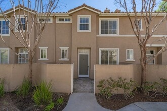 Building Photo - COMING SOON! The Palisades -  3 Bedroom Townhome for Rent in Stevenson Ranch!