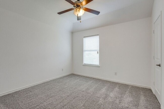 Building Photo - 9829 Timber Wolf Ln