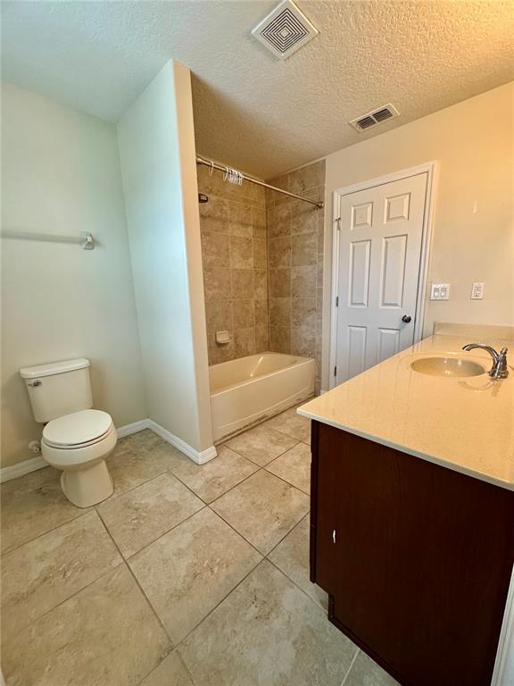 Building Photo - 2504 Amati Dr
