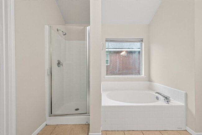 Building Photo - 17230 Hollow Sands Ct