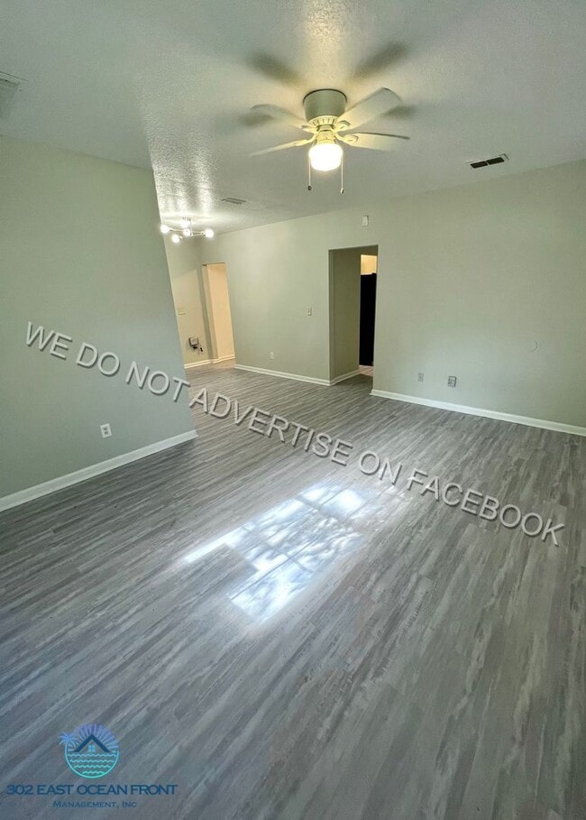 Building Photo - $200 OFF FIRST MONTH RENT - Gorgeous 3 bed...