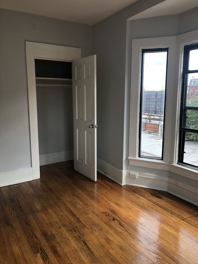 Building Photo - 239 Andrews St