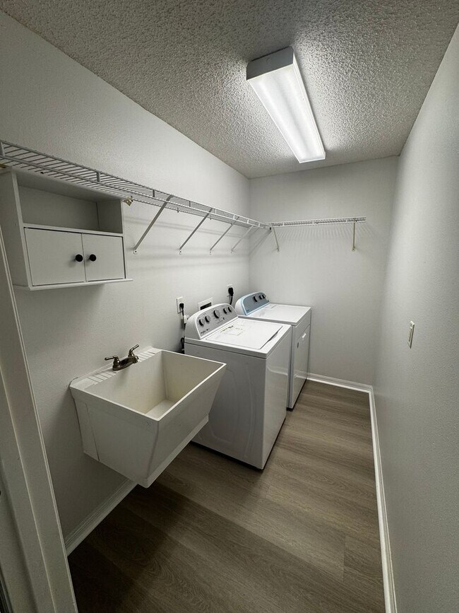 Building Photo - ? Move-In Ready 3/2/2 Near Ocala – Nearly 2,000 Sq Ft & Beautifully Updated! ?