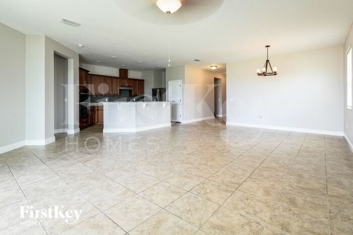 Building Photo - 12211 Moss Lake Loop