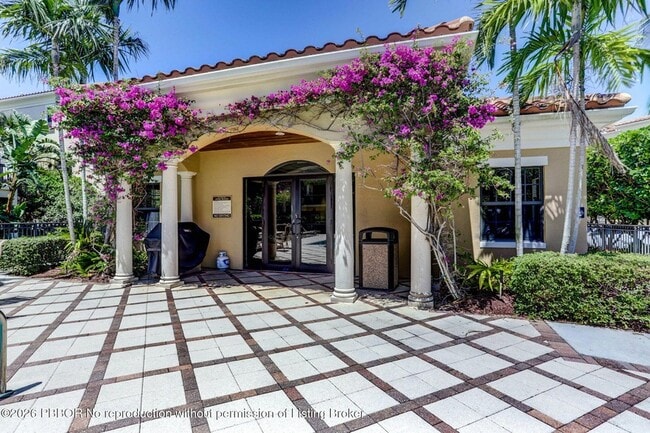 Building Photo - 803 del Sol Cir