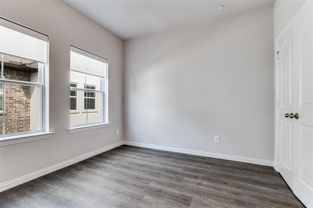 Building Photo - 2415 Acorn Ct.