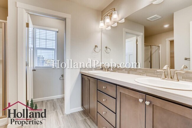 Building Photo - Modern Luxury Living Near Intel, Parks & Everything You Need!