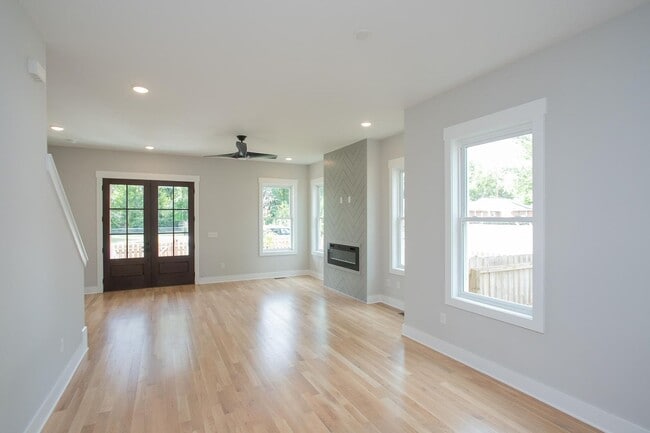 Building Photo - 1611 Century St