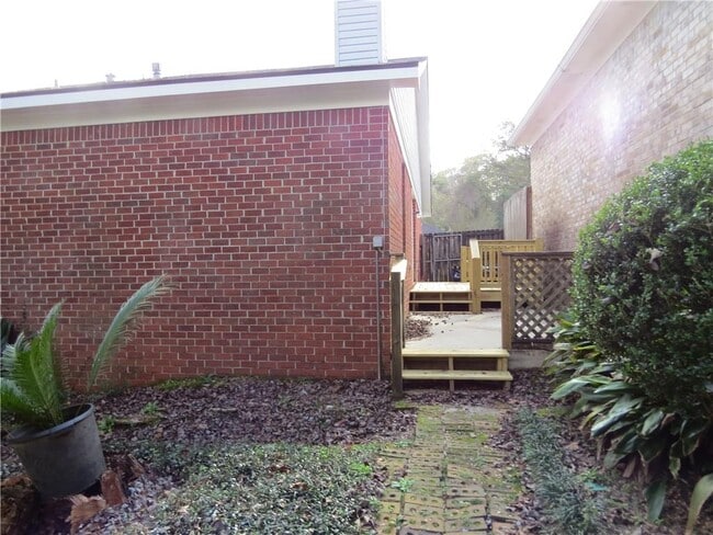 Building Photo - 5636 Bentley Ct