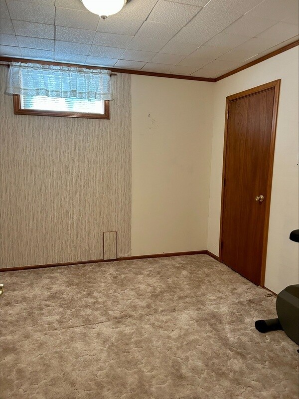 Building Photo - 4739 S Golf Course Dr