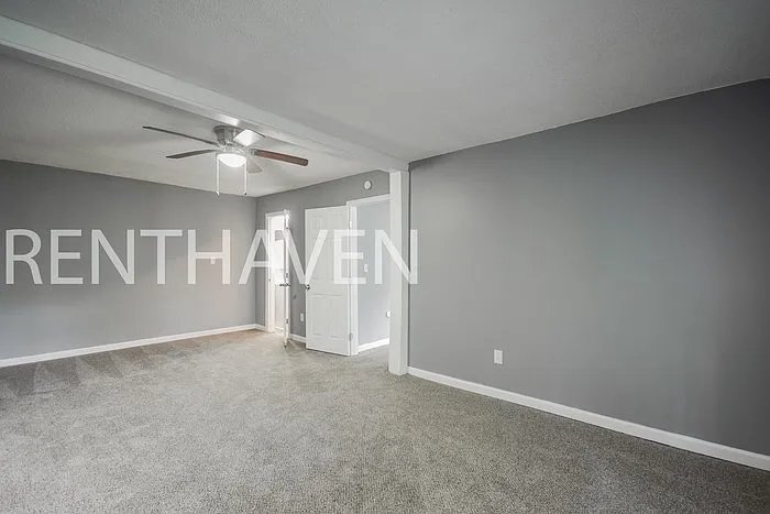 Building Photo - 821 Setter Ln