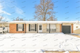 Building Photo - 760 Sherwood Dr