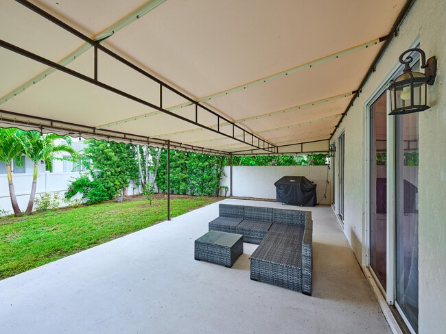 Building Photo - 2067 Cezanne Rd