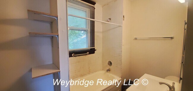 Building Photo - 3118 Durrell Ave