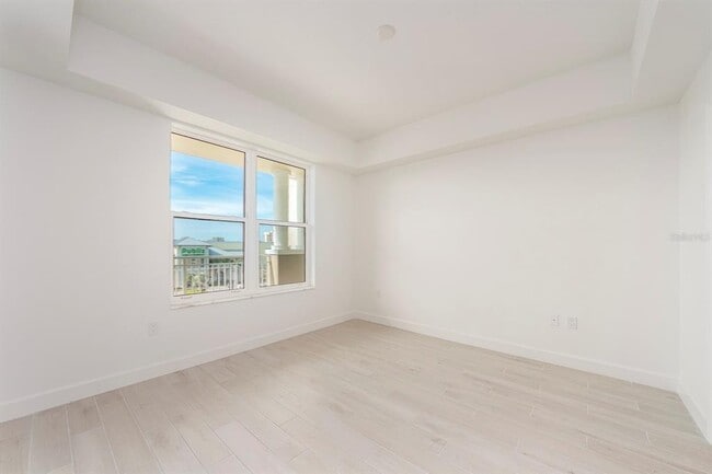 Building Photo - 125 Island Way