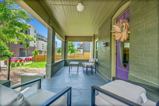 Building Photo - 2143 S Acoma St