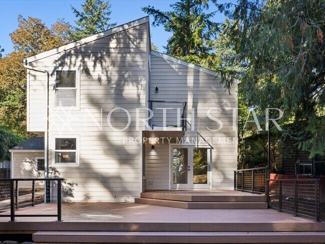 Building Photo - Lake Oswego Home for Lease – Fully Remodeled