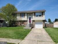 Building Photo - 215 Murray Rd