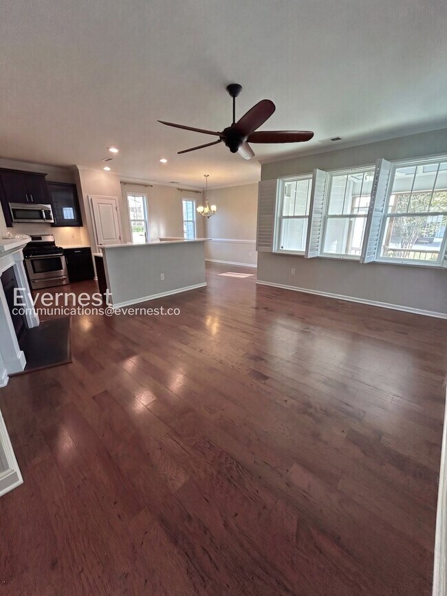 Building Photo - 2781 Milano Avenue