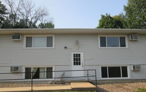 Building Photo - 206 N Wright St