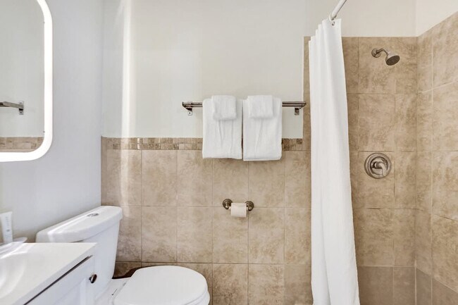 Building Photo - 3020 Seville St