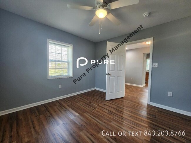 Building Photo - Available now!! Single-family detached in ...