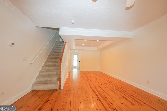 Building Photo - 37 Intown Pl