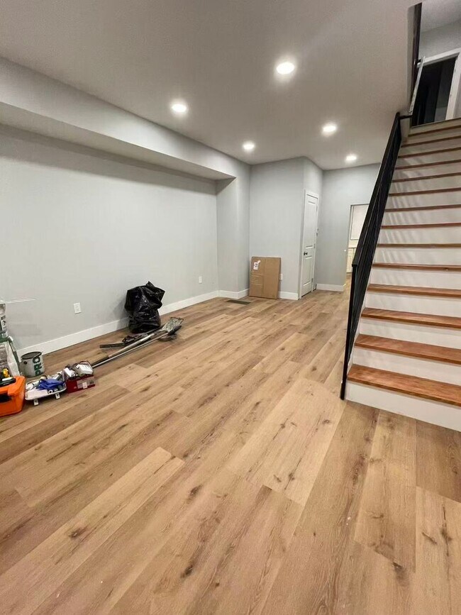 Building Photo - 3B1B house in Whitman area Available NOW