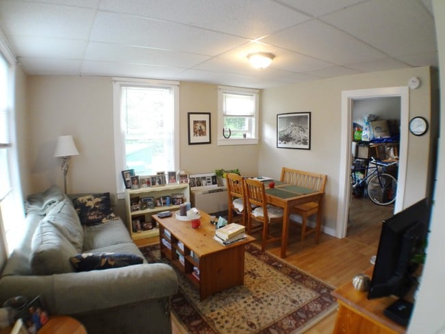 Apartment #1 - 51 Maple St